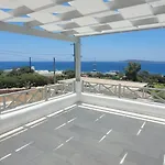 Celine Villa Alikí