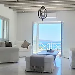 Villa Celine Alikí