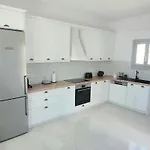 Villa Celine Alikí