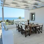 Celine Villa Alikí