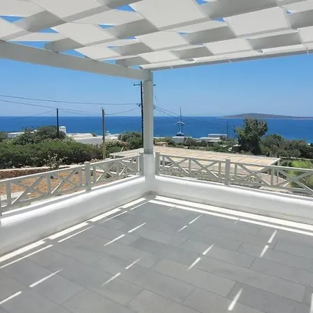 Celine Villa Alikí