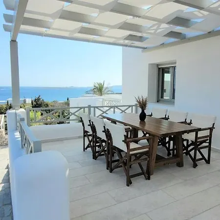 Celine Villa Alikí